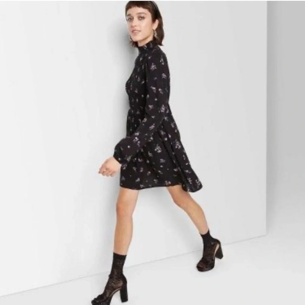 Wild Fable Mock Neck balloon sleeve Mini Dress Black Floral size small